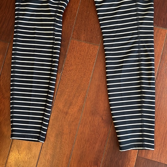 Athleta Stripe Contender 7/8 Tight #211056‎ - Picture 7 of 10